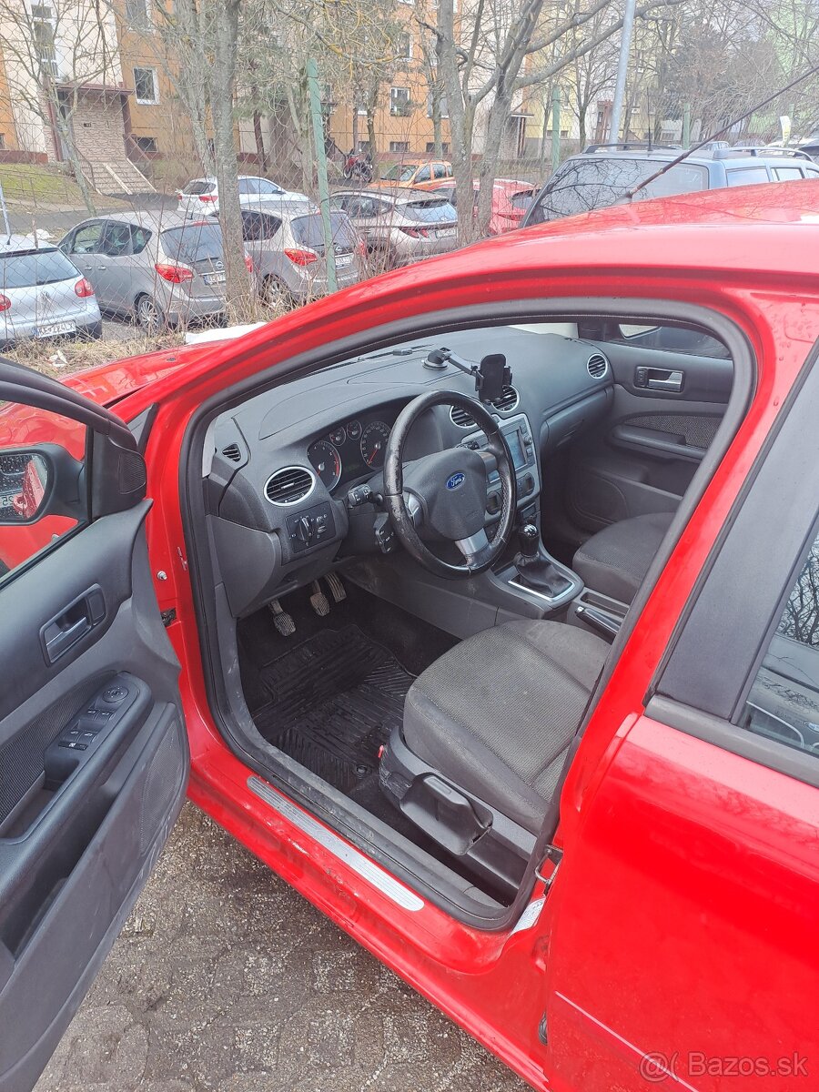Predám Ford Focus 2006 - 6