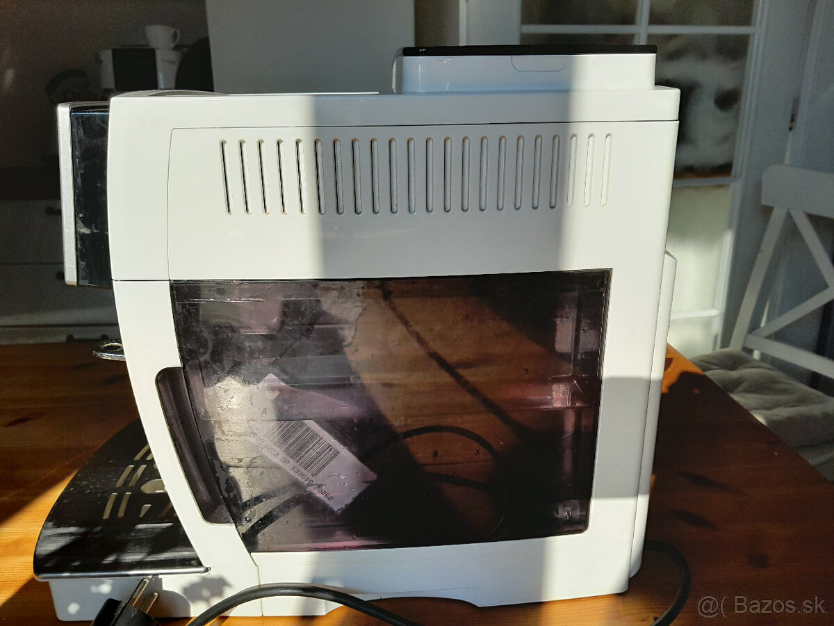 Kávovar De Longhi ECAM 23.210W - 6