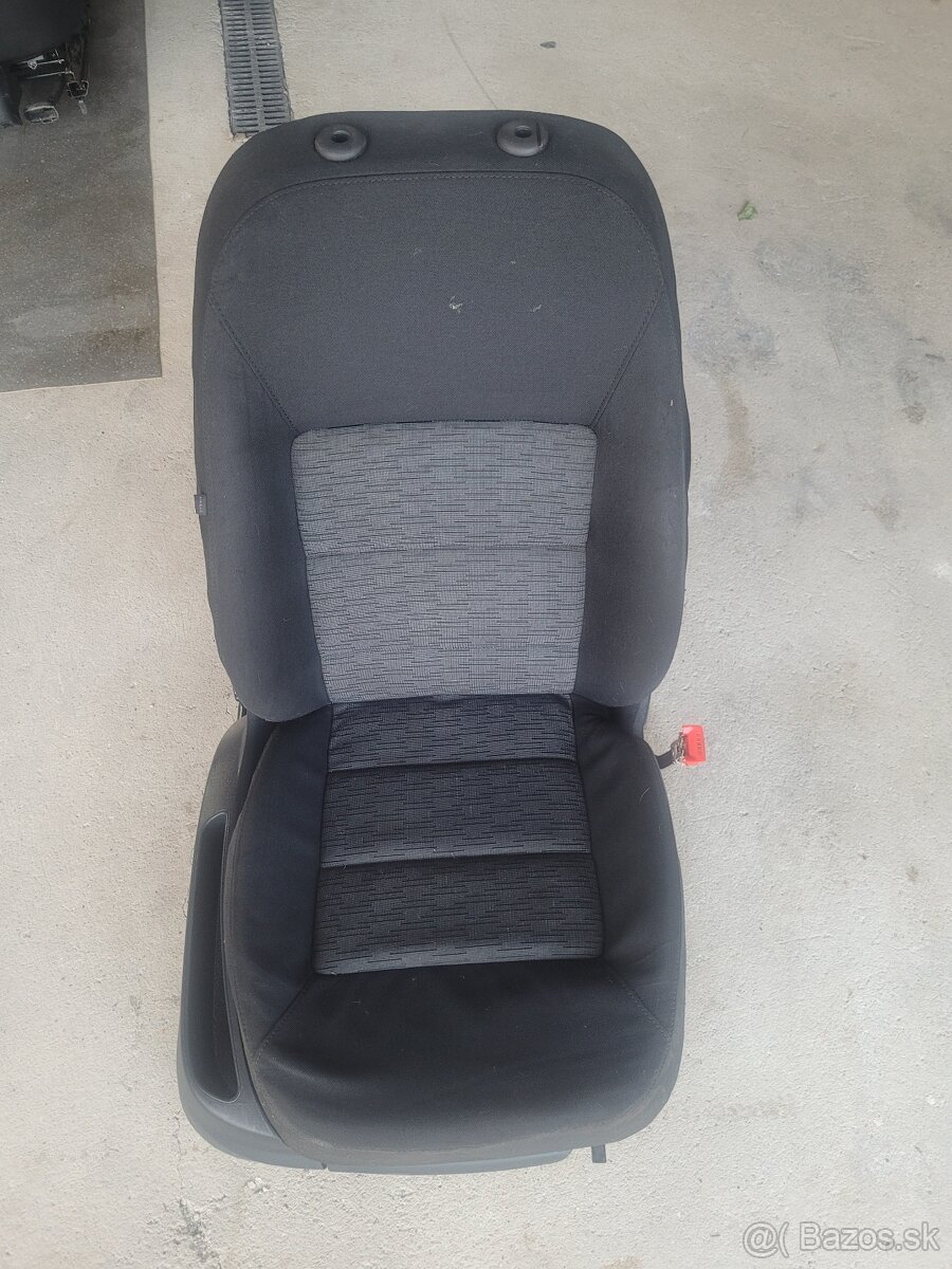 Škoda Octavia II sedačky - 6