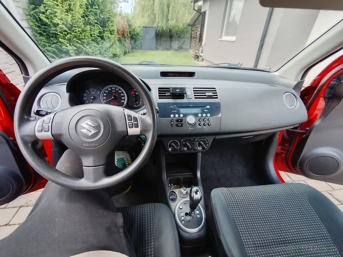 Predám Suzuki Swift 1.3 benzin - 6