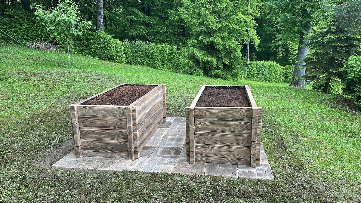 Betónový vyvýšený záhon - 6