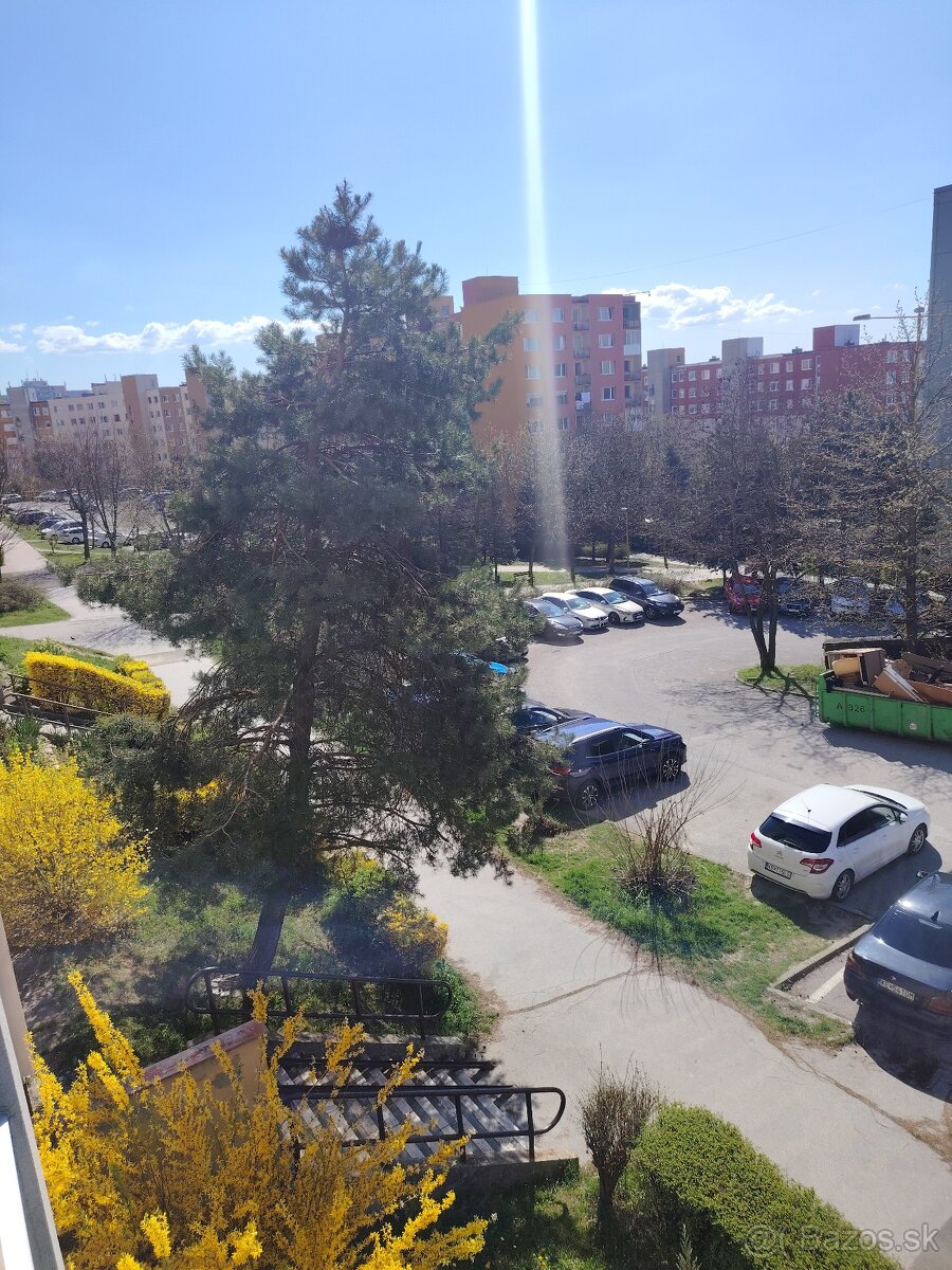 Predám pekný , veľký 4-izbový byt , - 6