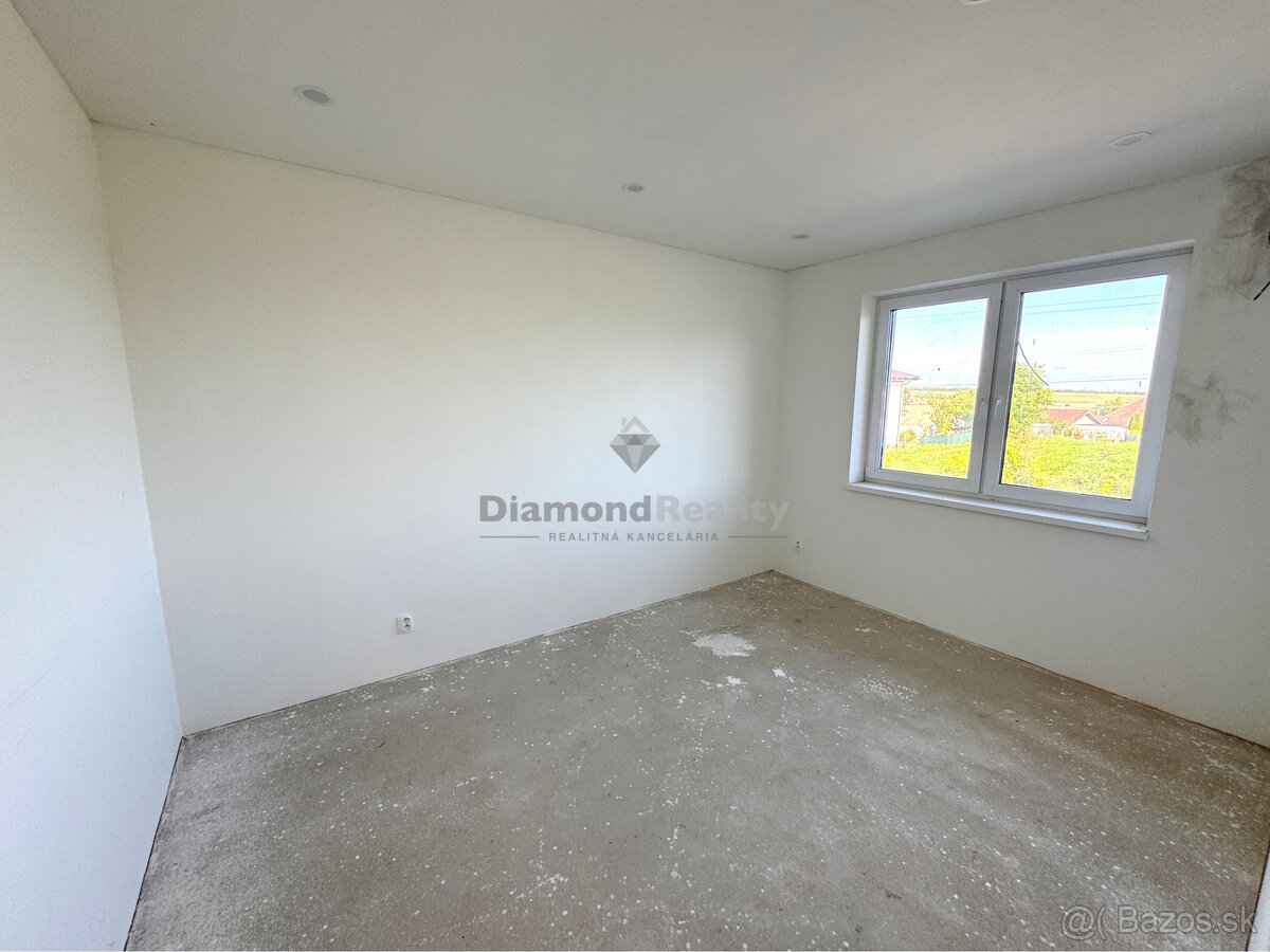 RezervovanéNa predaj kvalitná novostavba v obci Svätoplukov - 6