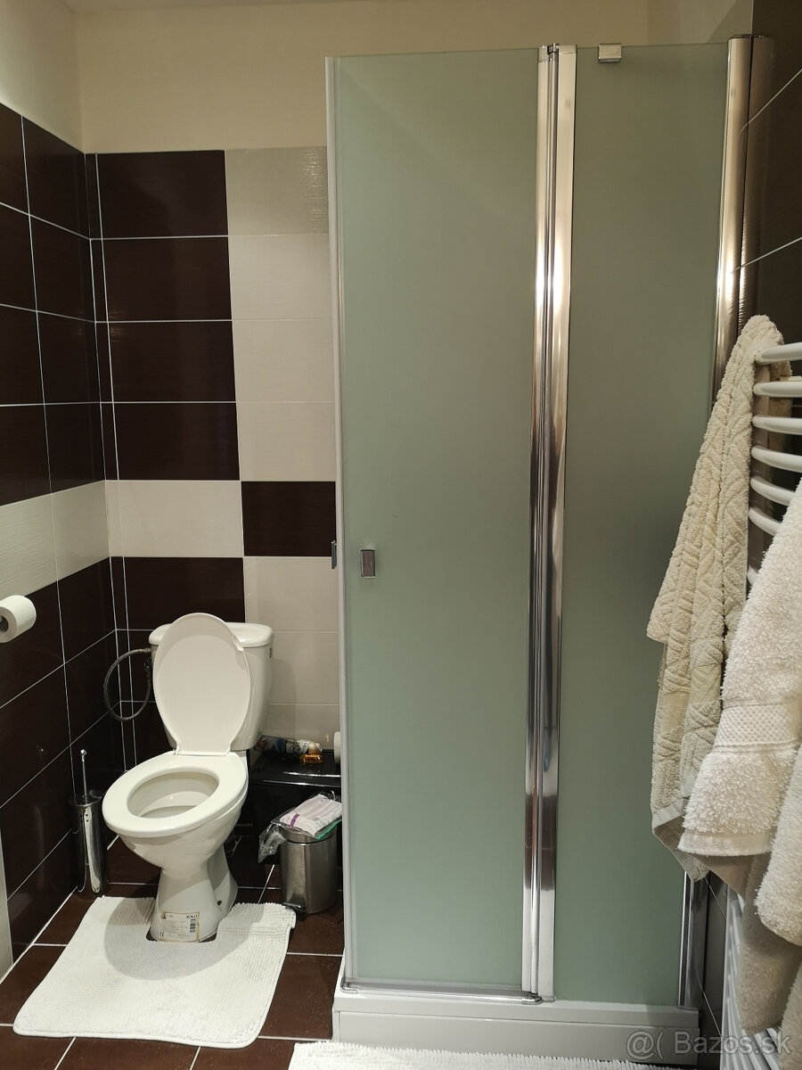 2kk Hlohovec, Železničná - 6