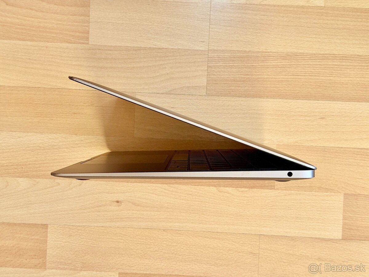 MacBook Air 13", typ A1932, Výdrž batérie 6 hod. - 6