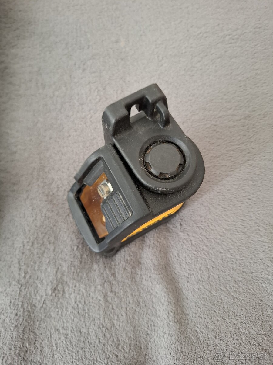 Krížový laser DeWalt DW088CG (zelený lúč) - 6