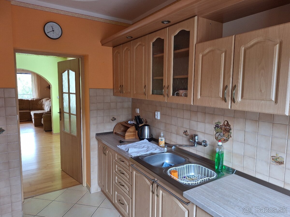 Predáme rodiný dom v Krásne nad Kysucou - 6