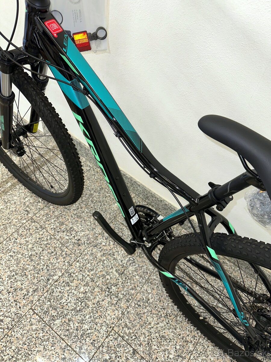 Kross Lea 5.0, 29/ 27,5 bicykel dámsky, Black Turquoise Glos - 6