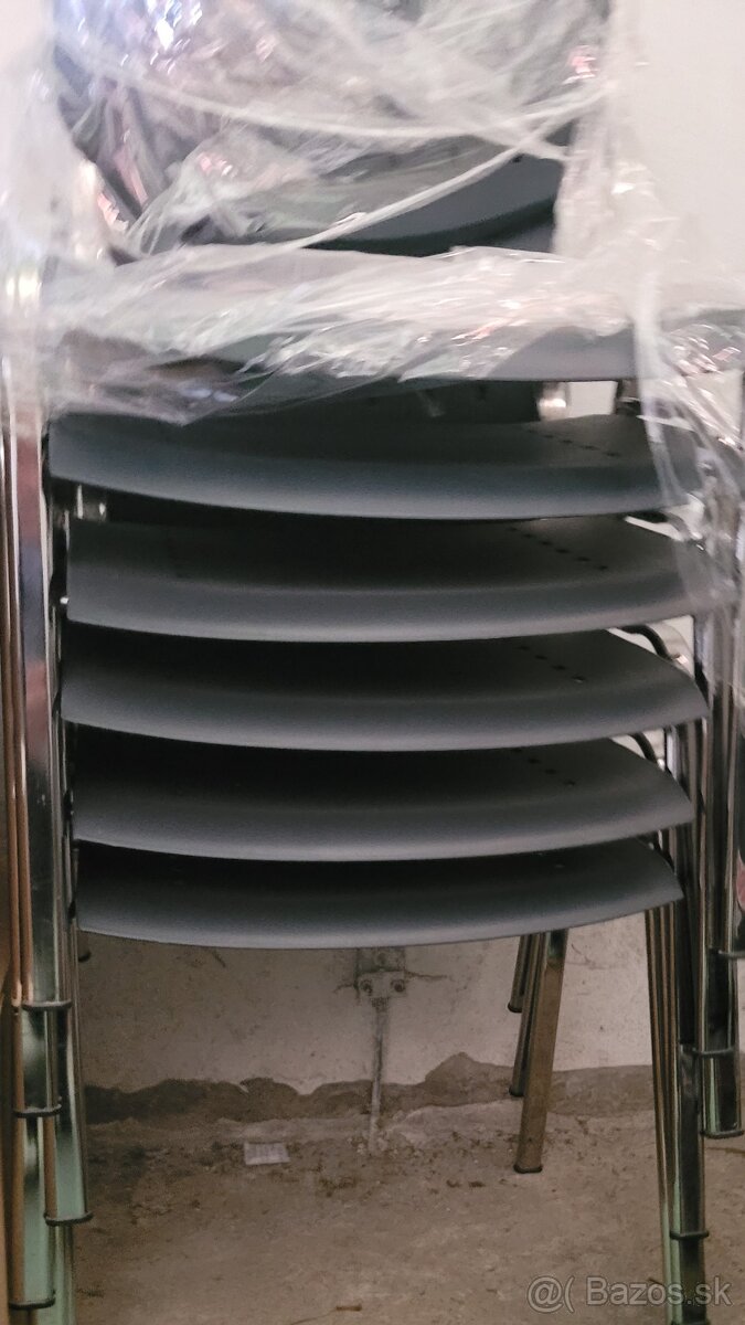 Predám plastovú stolička - 6