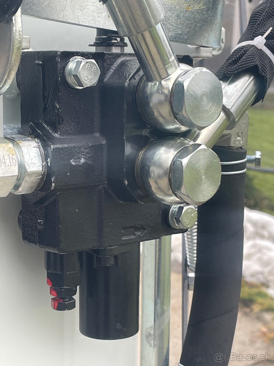 Štiepačka dreva, sekáč 12 ton, dovoz Nórsko 2025, ŠPECIÁLNA - 6