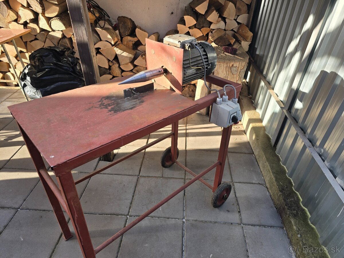 Kužeľová štiepačka dreva - 6