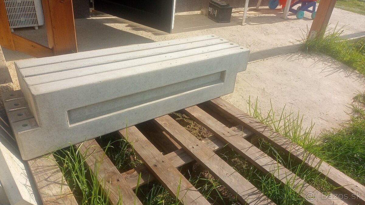 Vyvýšené betónové záhony - 6