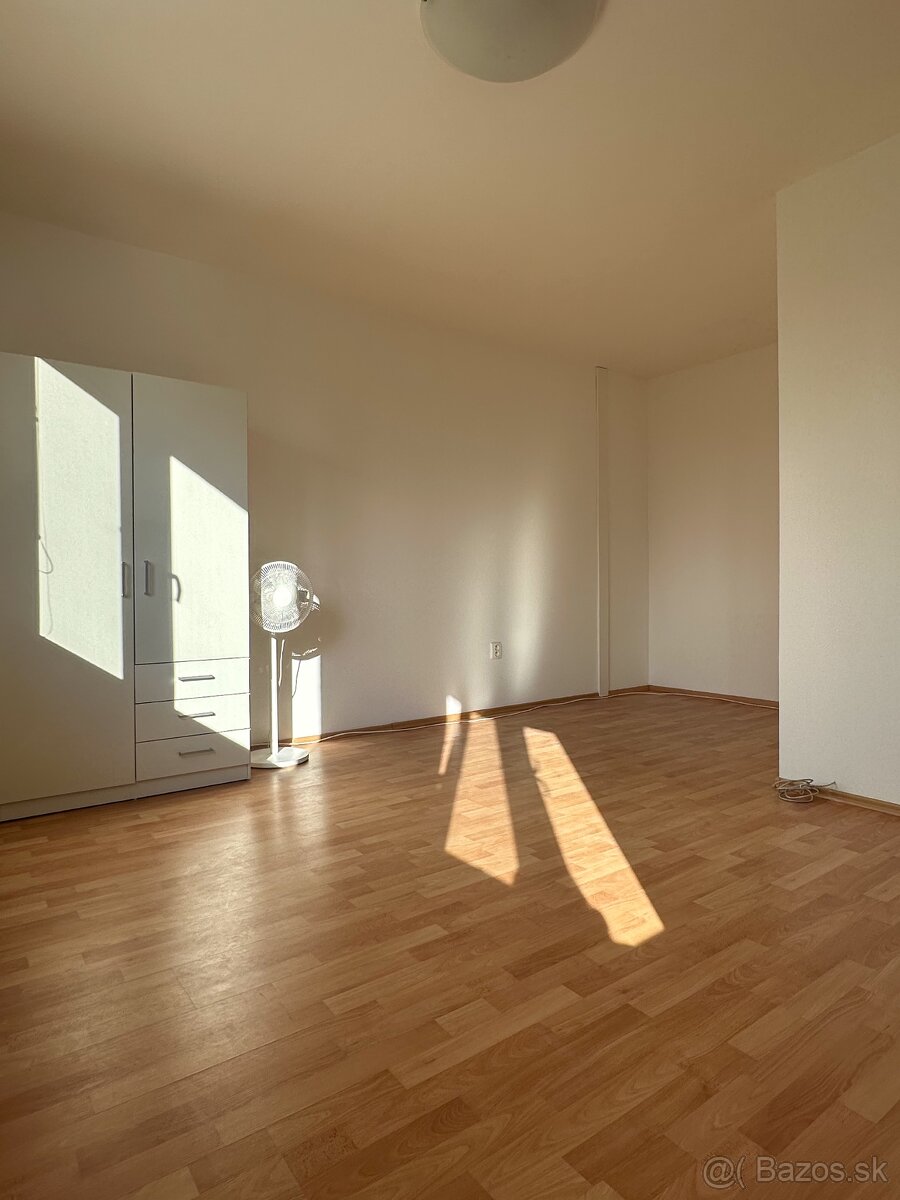 Kiadó egyszobás lakás - 6