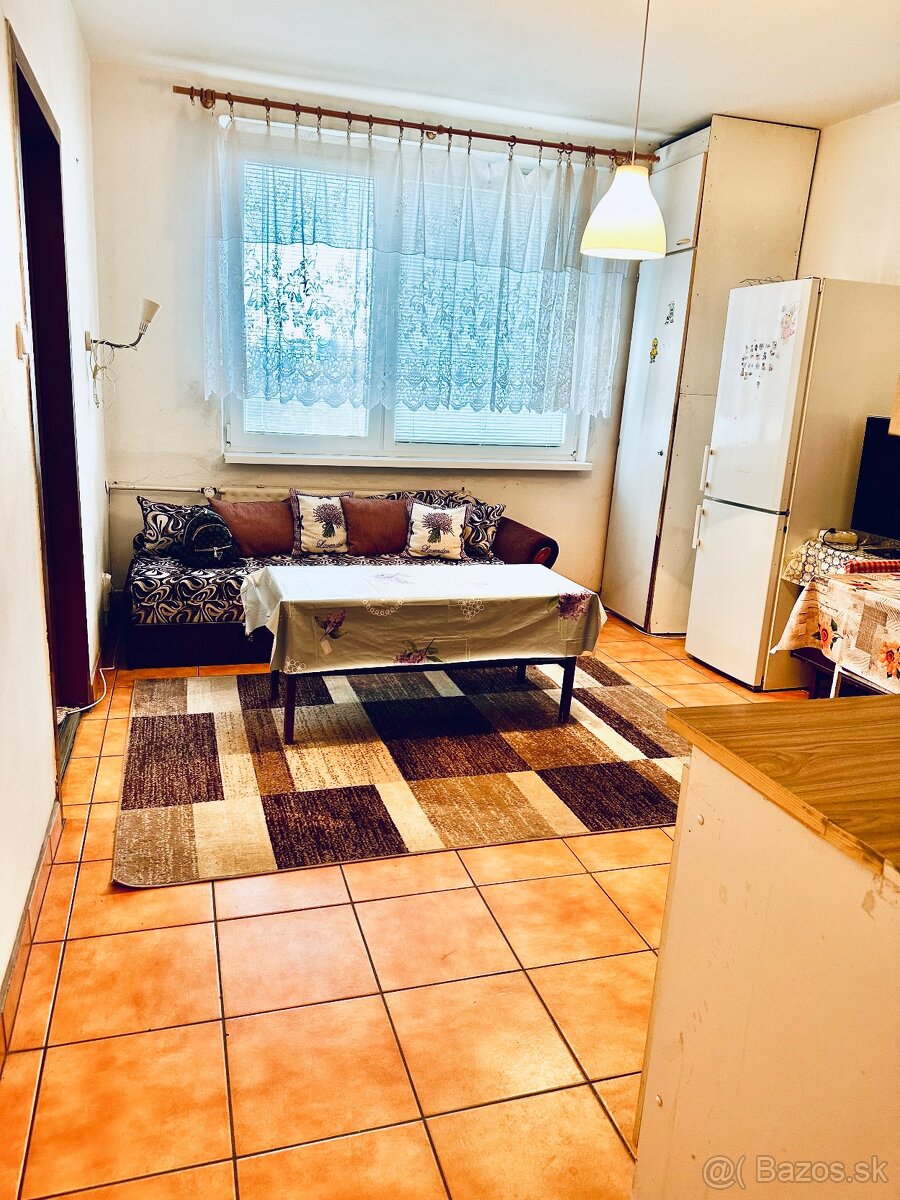 Na predaj 2-izbový byt s balkónom vo Vrábľoch – sídlisko Luk - 6