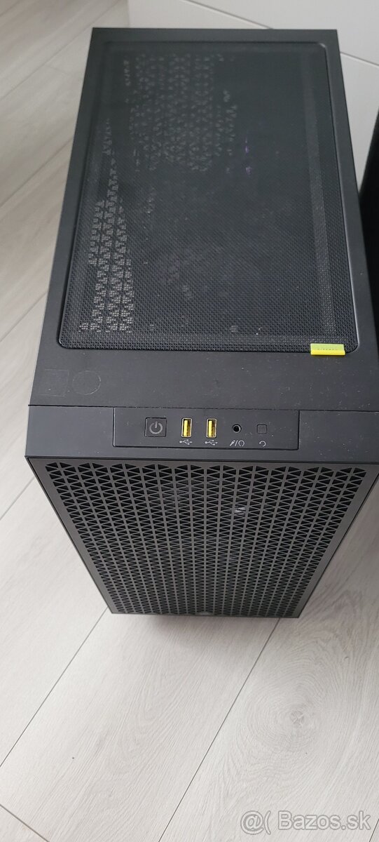 Predám herný PC v TOP stave / i7 9700 + RTX4060 - 6