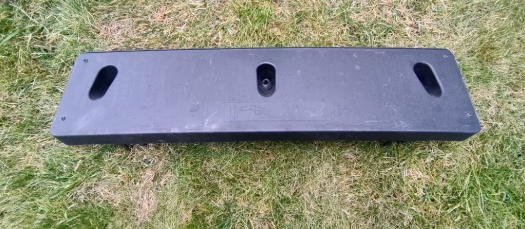 Mercedes W236 C253 W253 - podblatnik maska lem - 6