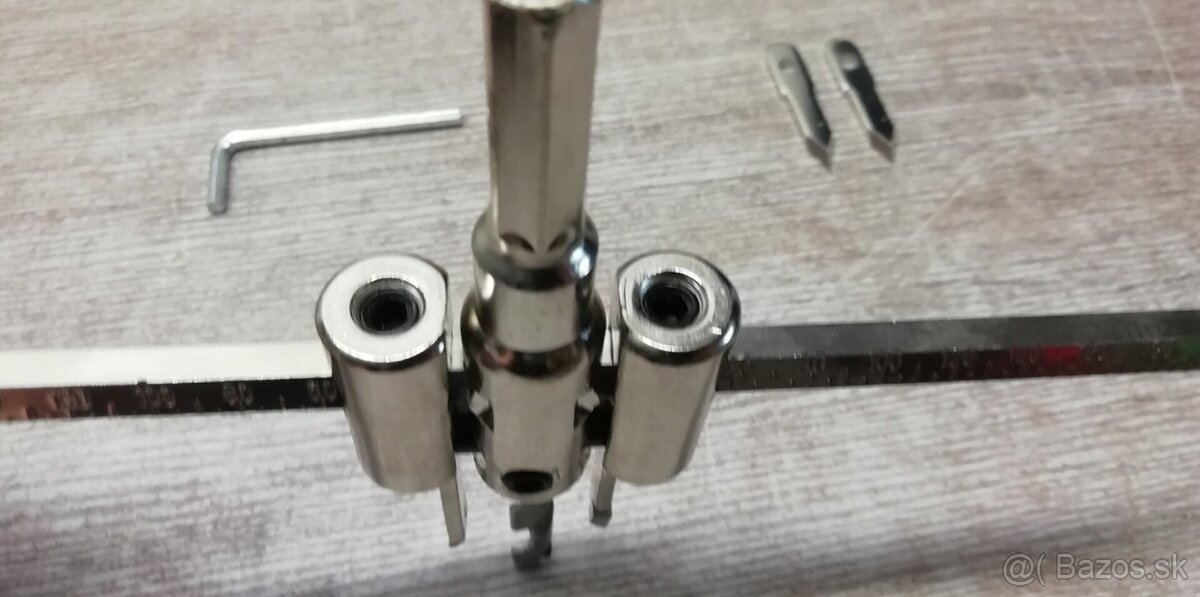 Nastaviteľný vykružovák - 6