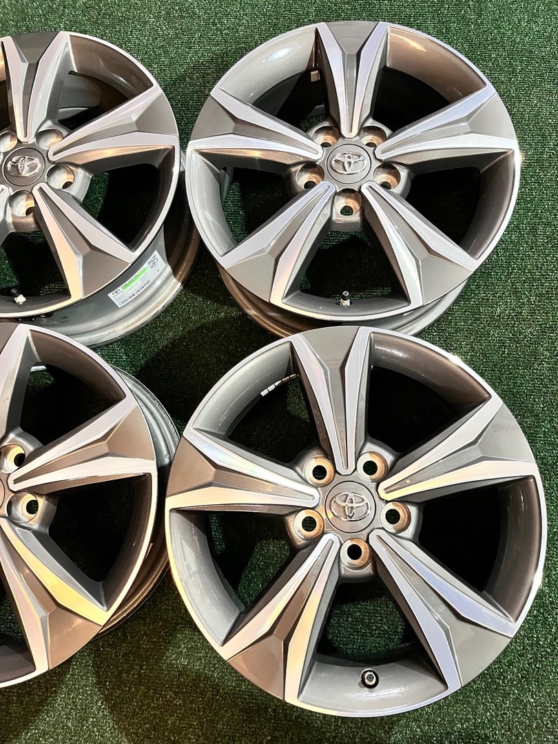 5x114,3 R17 Toyota C-HR - originál alu disky + senzor - TOP - 6