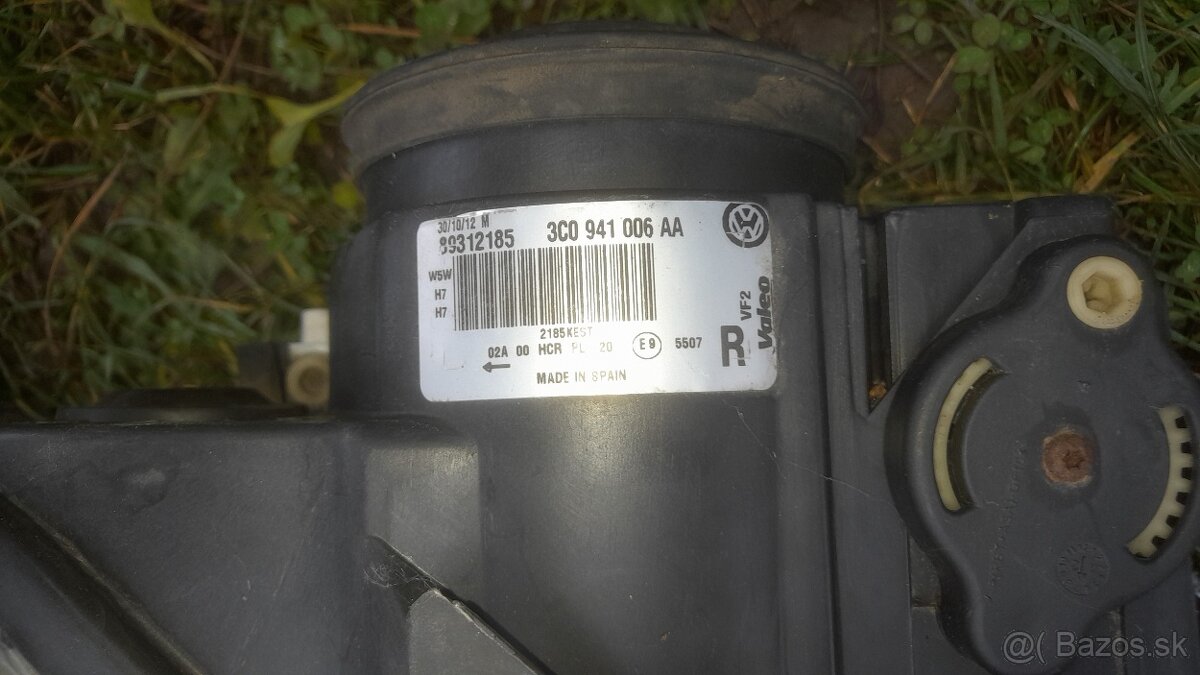 Predne svetla +Maska na VW PASSAT B6 - 6