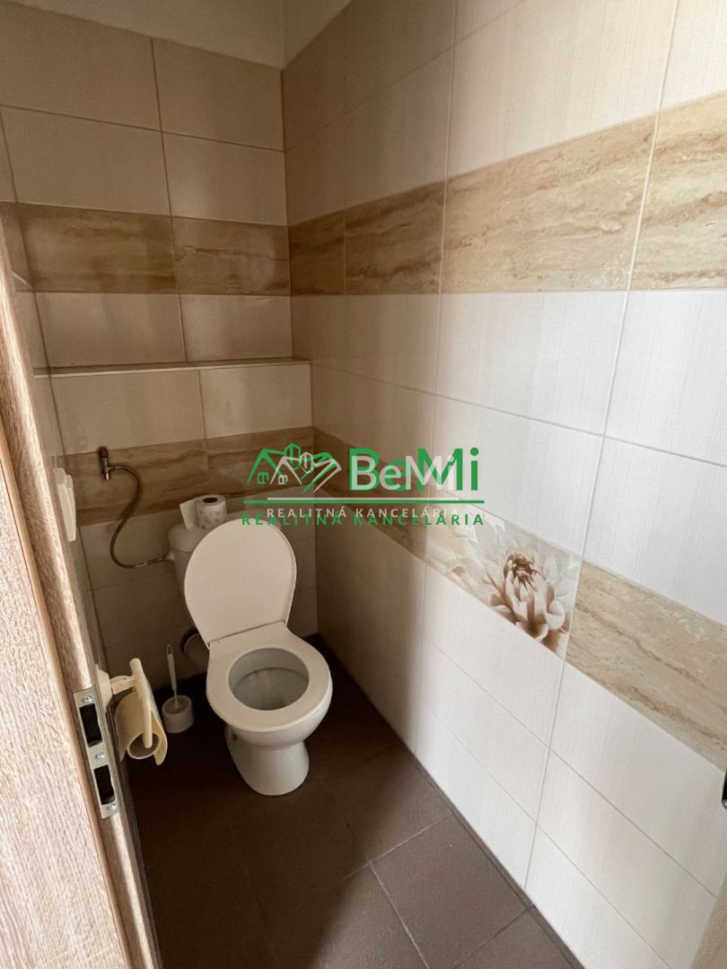 TO - predaj komerčnej budovy 105-15-ROCHE - 6