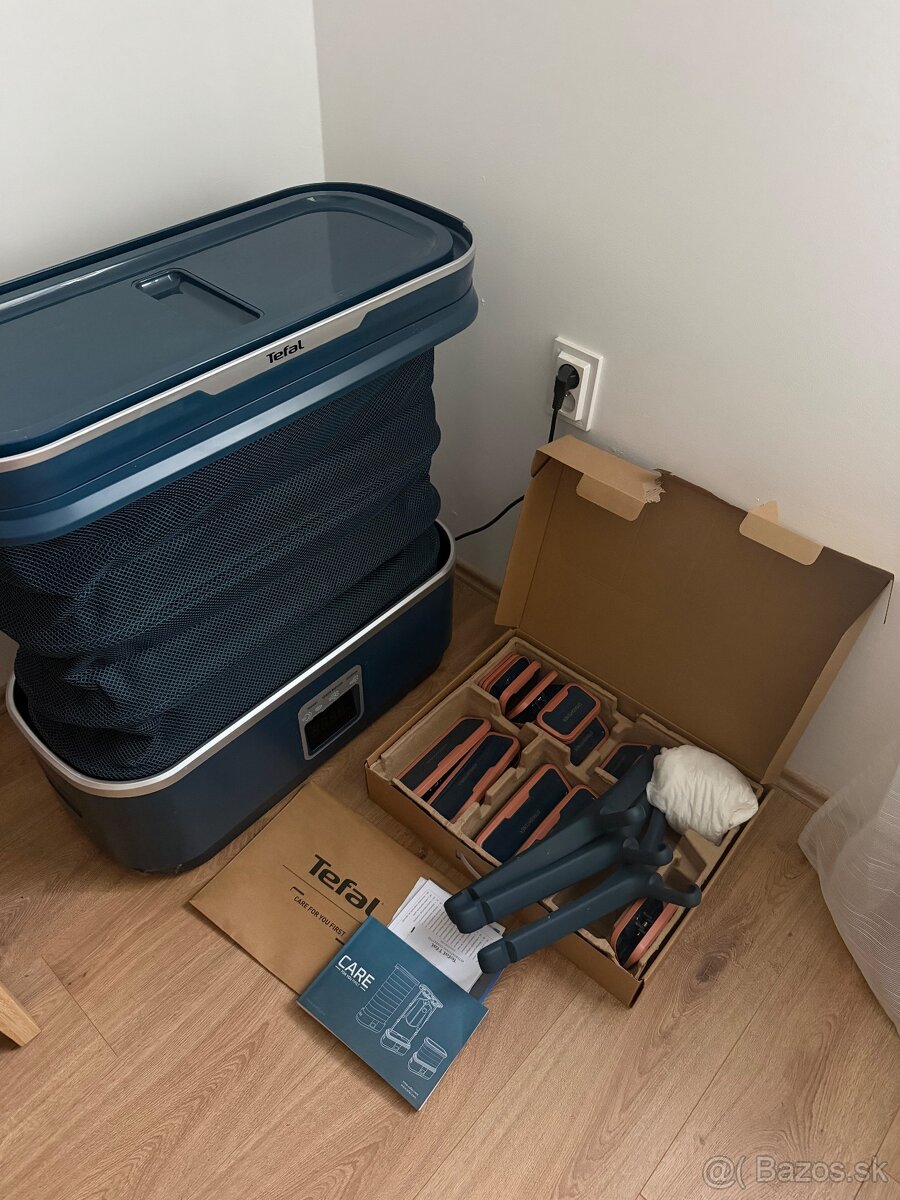 Stojanový naparovač odevov Tefal Care for You First YT2020E0 - 6