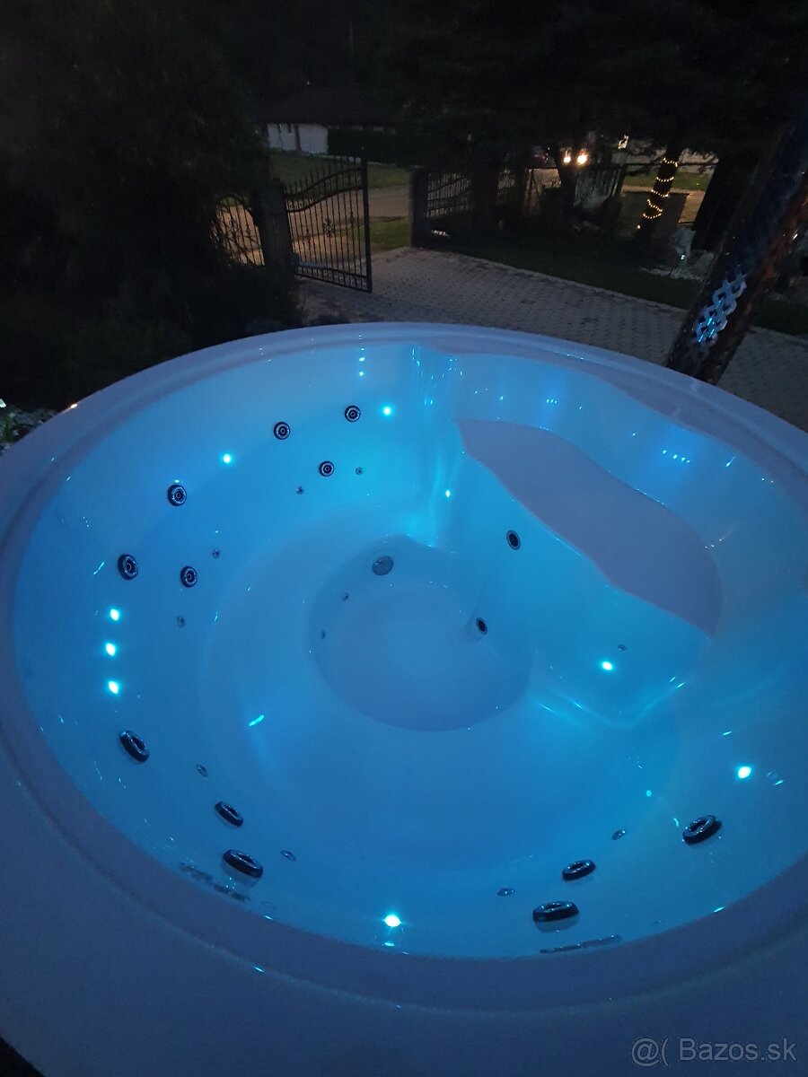 Okrúhla akrylátová vírivka ECO PLUS - 6