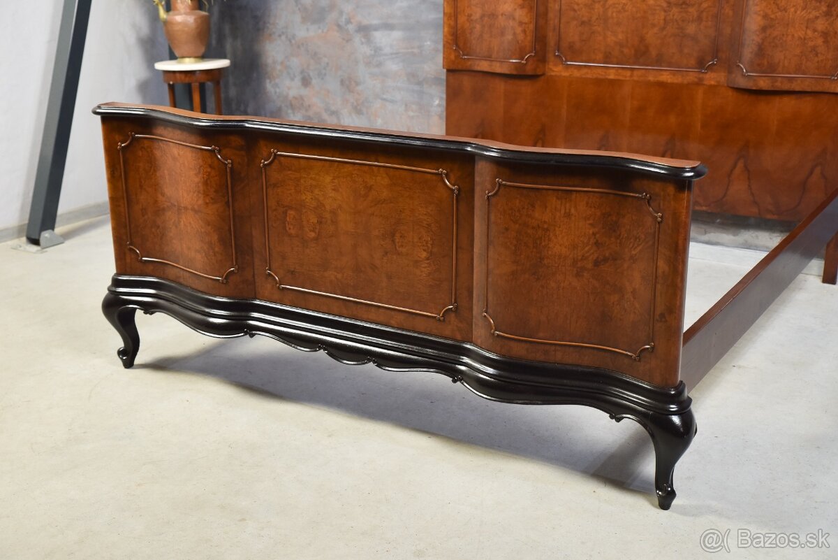 POSTEL Z ORECHOVÉHO DREVA - 6