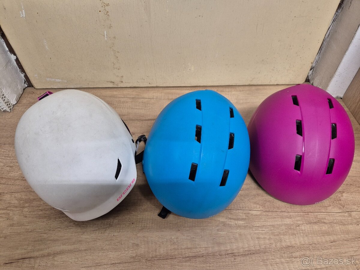 Prilba snowboard lyze - 6