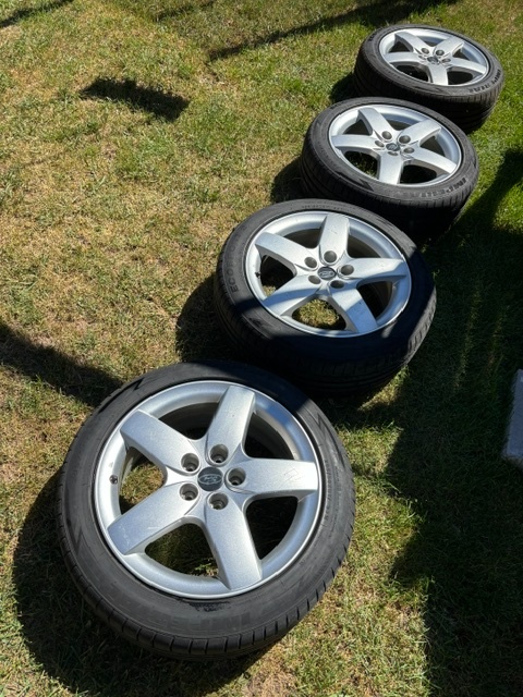 Disky R17 5x108 - 6