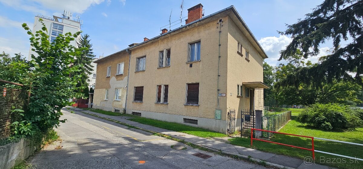 Lukratívne priestory v centre Piešťan - ambulancia - 6