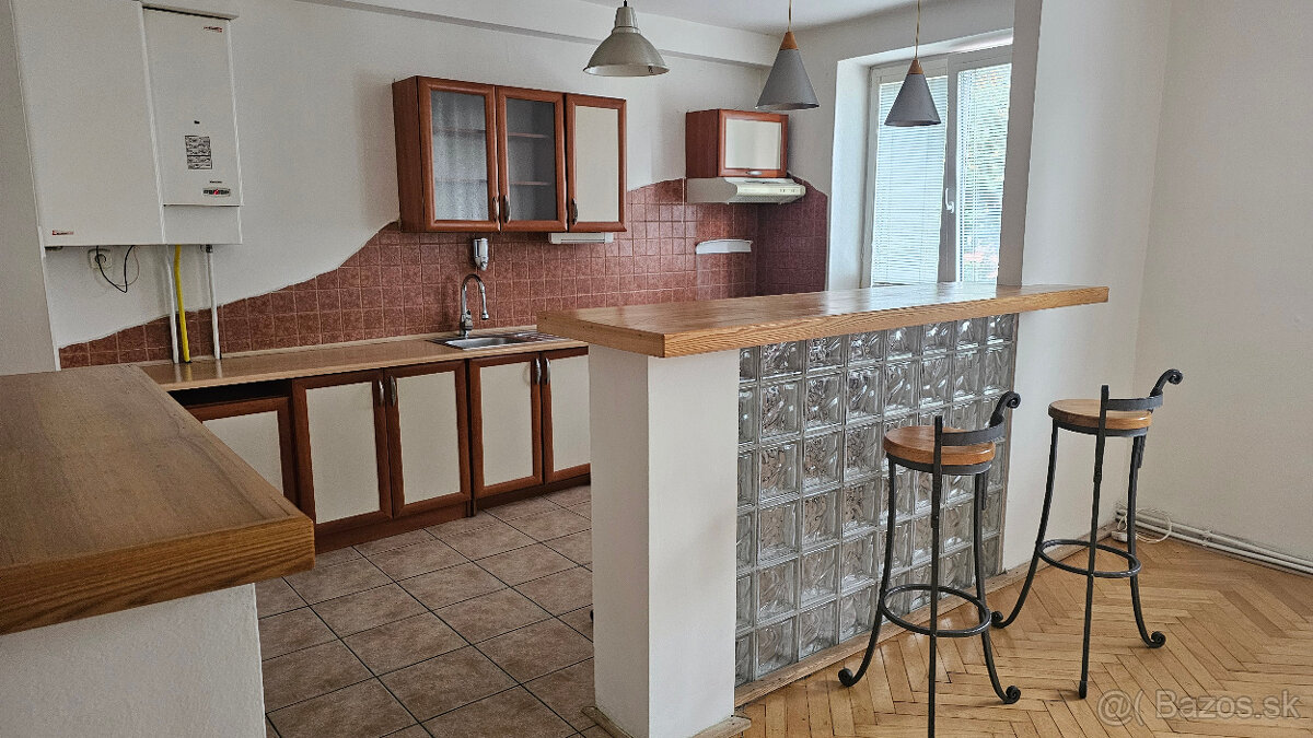 Predaj 3. - izb. byt - 6