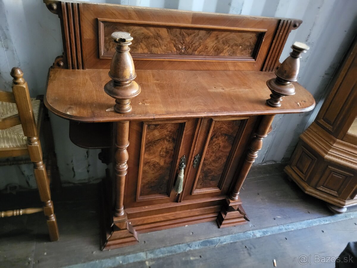 Starožitná skriňa - 6