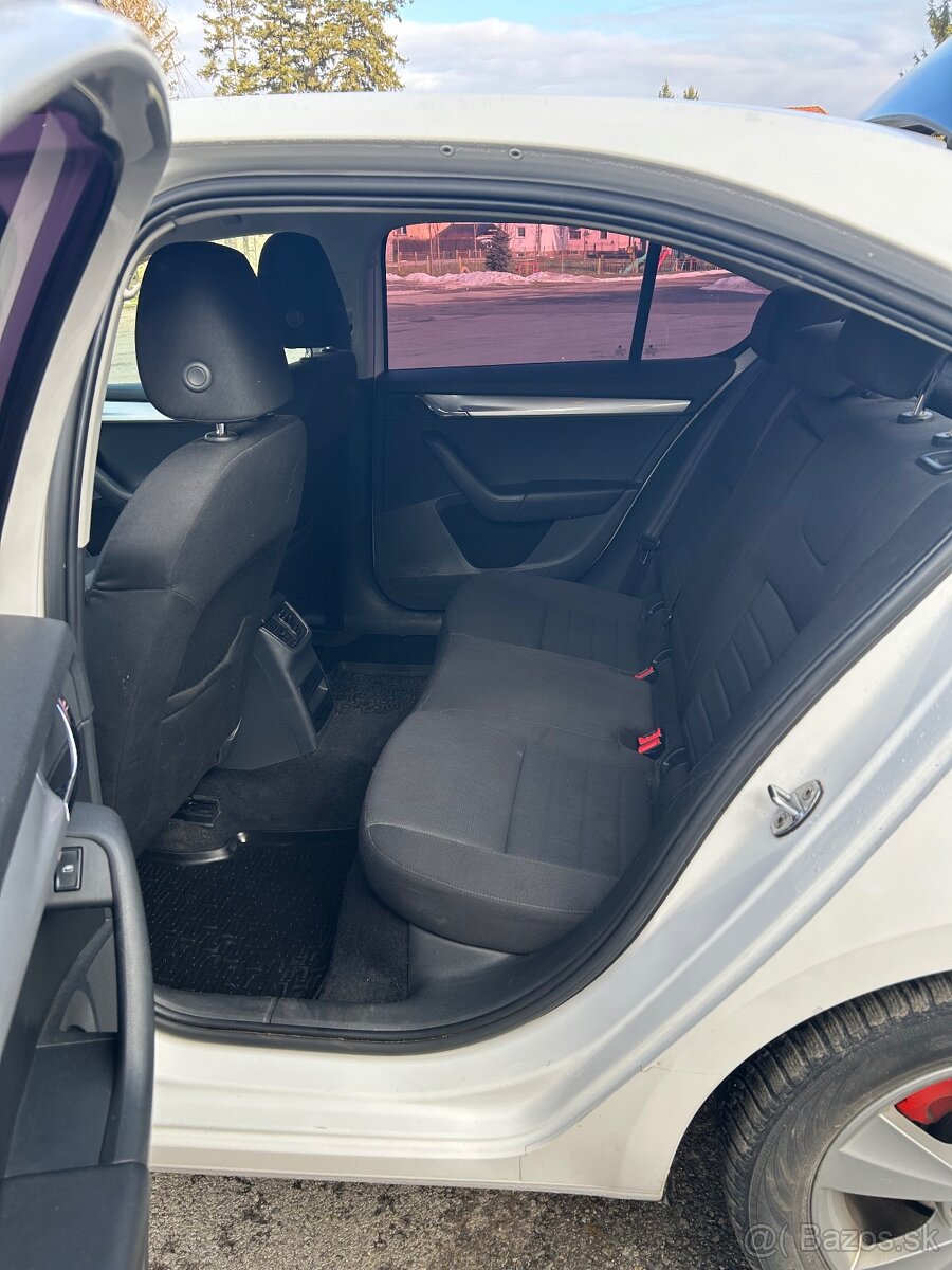 Škoda Octavia 3 1.6 TDI 77kw - 6