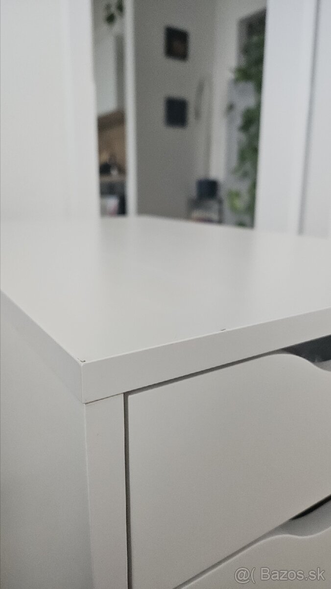 Šufliková skrinka z Ikeai ALEX - 6