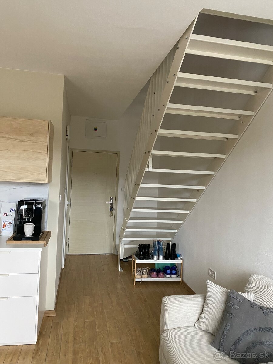 Útulný 1,5 izbový zariadený mezonet - 6
