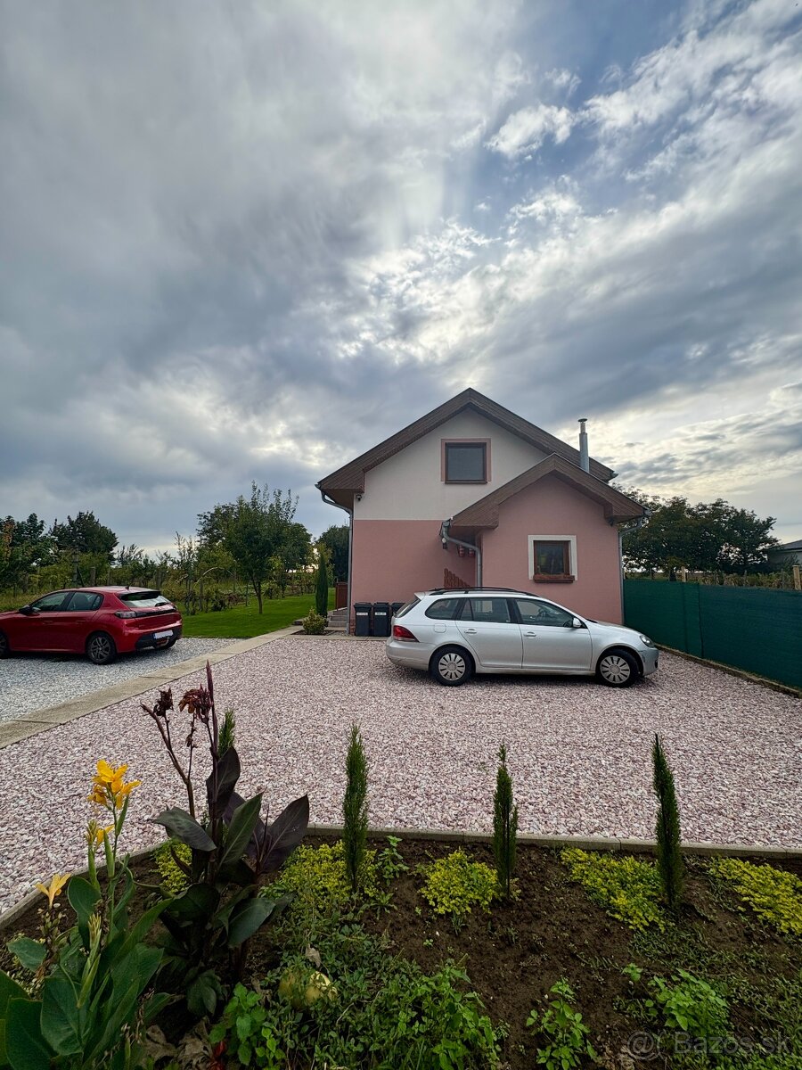 Apartmánový dom so 4 bytovými jednotkami 14km od Šurian - 6