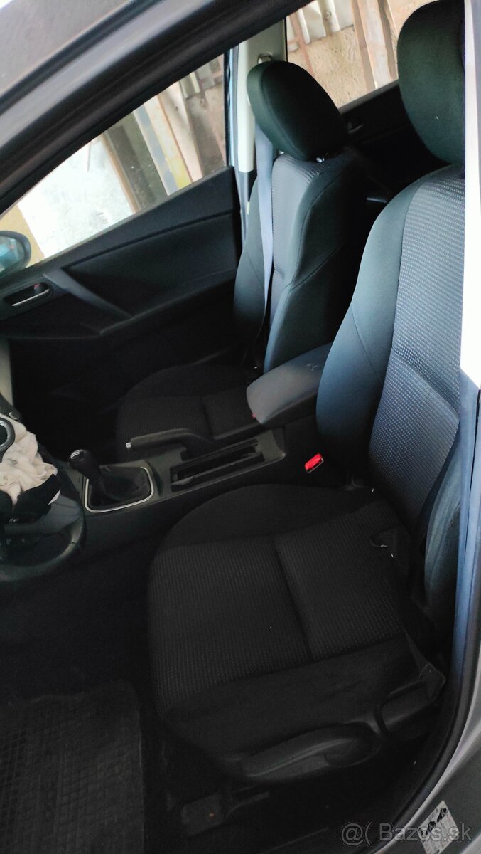 MAZDA 3 1,6 MZR Havarovaná - 6