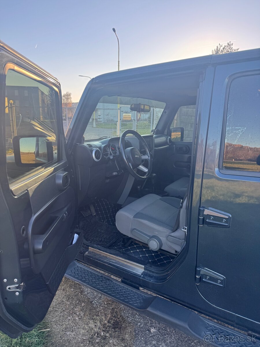 Jeep Wrangler 2.8CRd Sahara automat - 6
