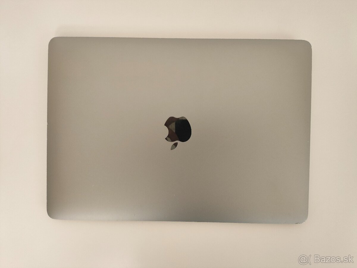 MacBook Air 13" 2019 | i5 • 8GB • 128GB - 6