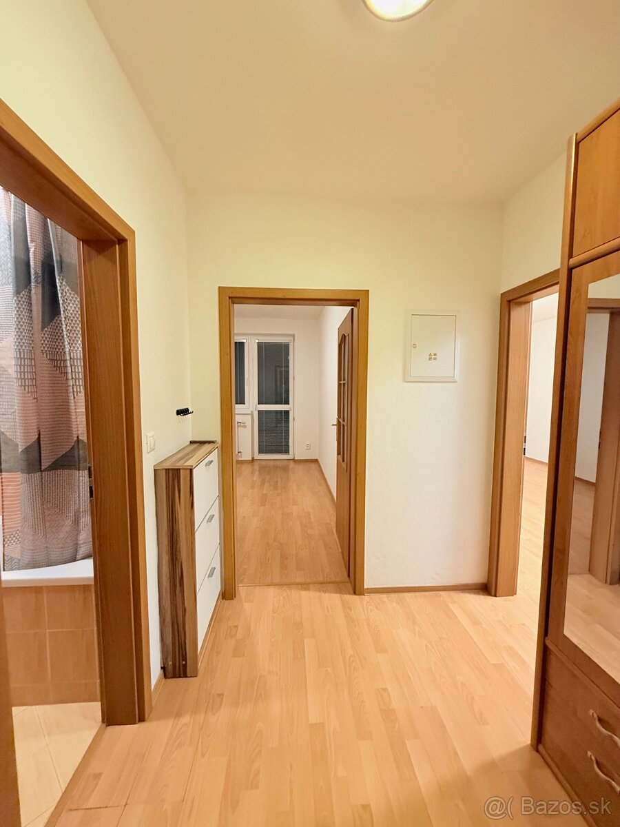 ČIASTOČNE ZARIADENÝ 2izb. BYT S BALKÓNOM, NERUDOVÁ ULICA - 6