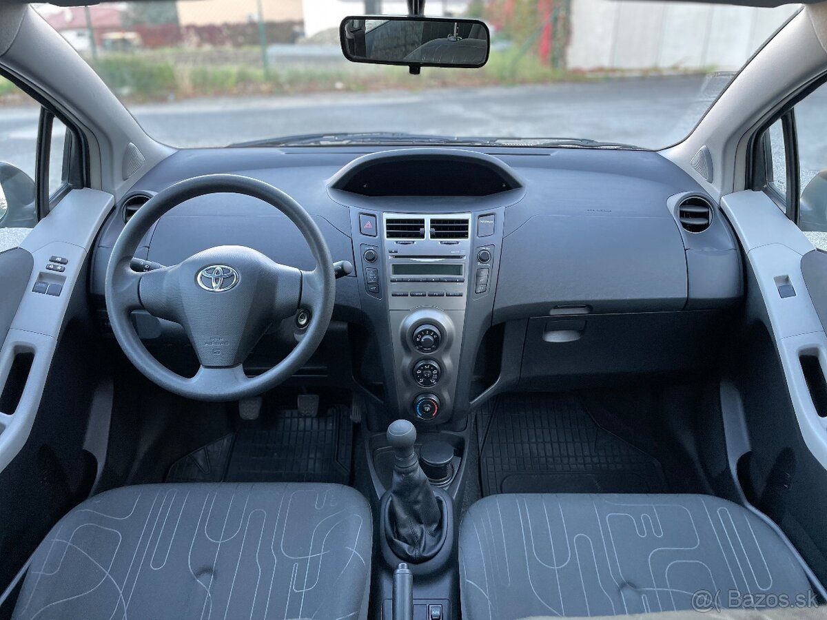 Toyota Yaris 1.0 VVTi, model 2010, 1. majiteľ, iba 82 000 km - 6