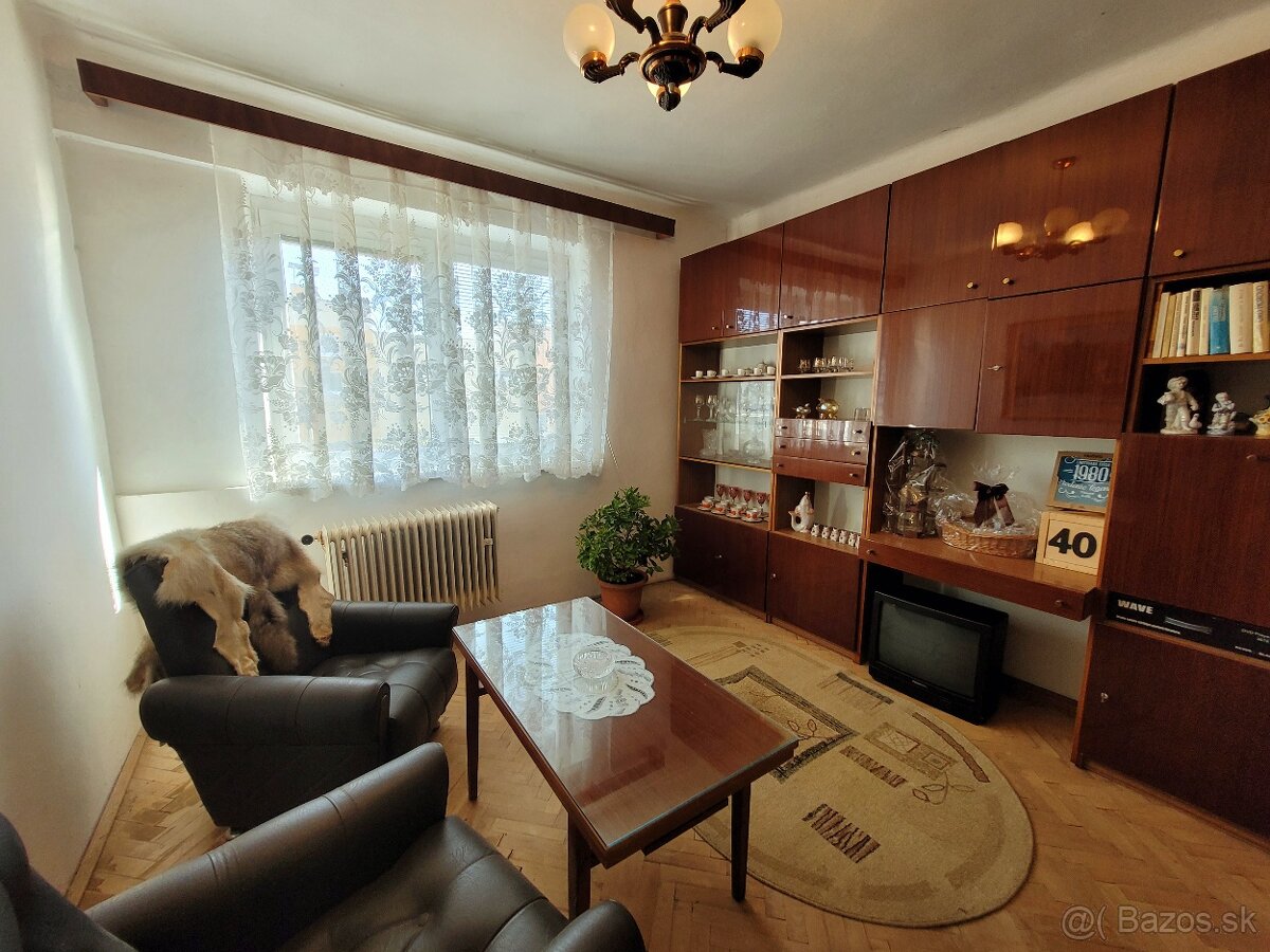 Na predaj dvojgeneračný rodinný dom, 491m2 - 6