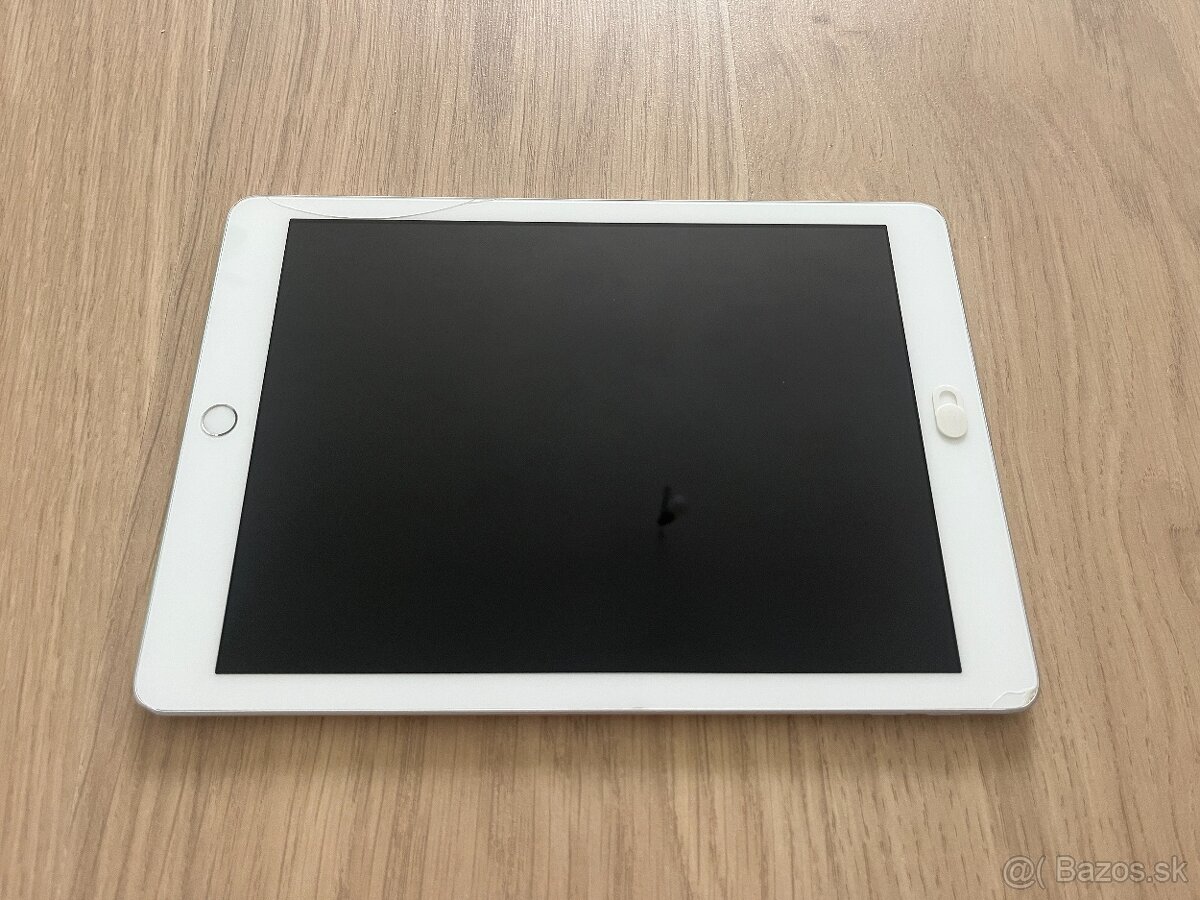 Predám Apple iPad 6. generácie (32 GB, Wi-Fi, Silver) - 6