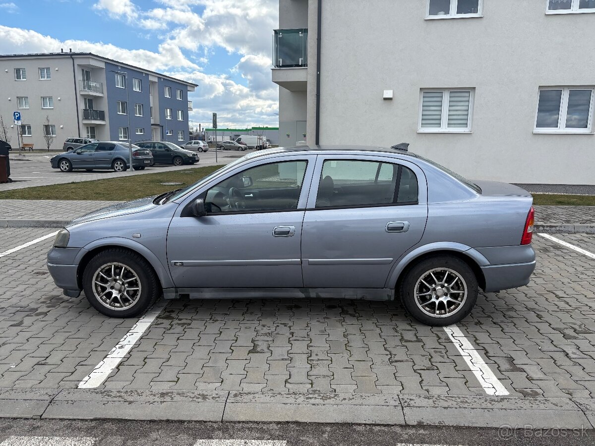 Opel Astra - 6