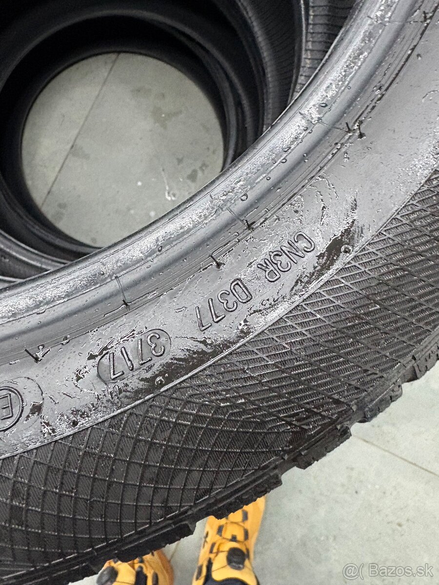 Zimne pneu continental 215/55 r17 - 6