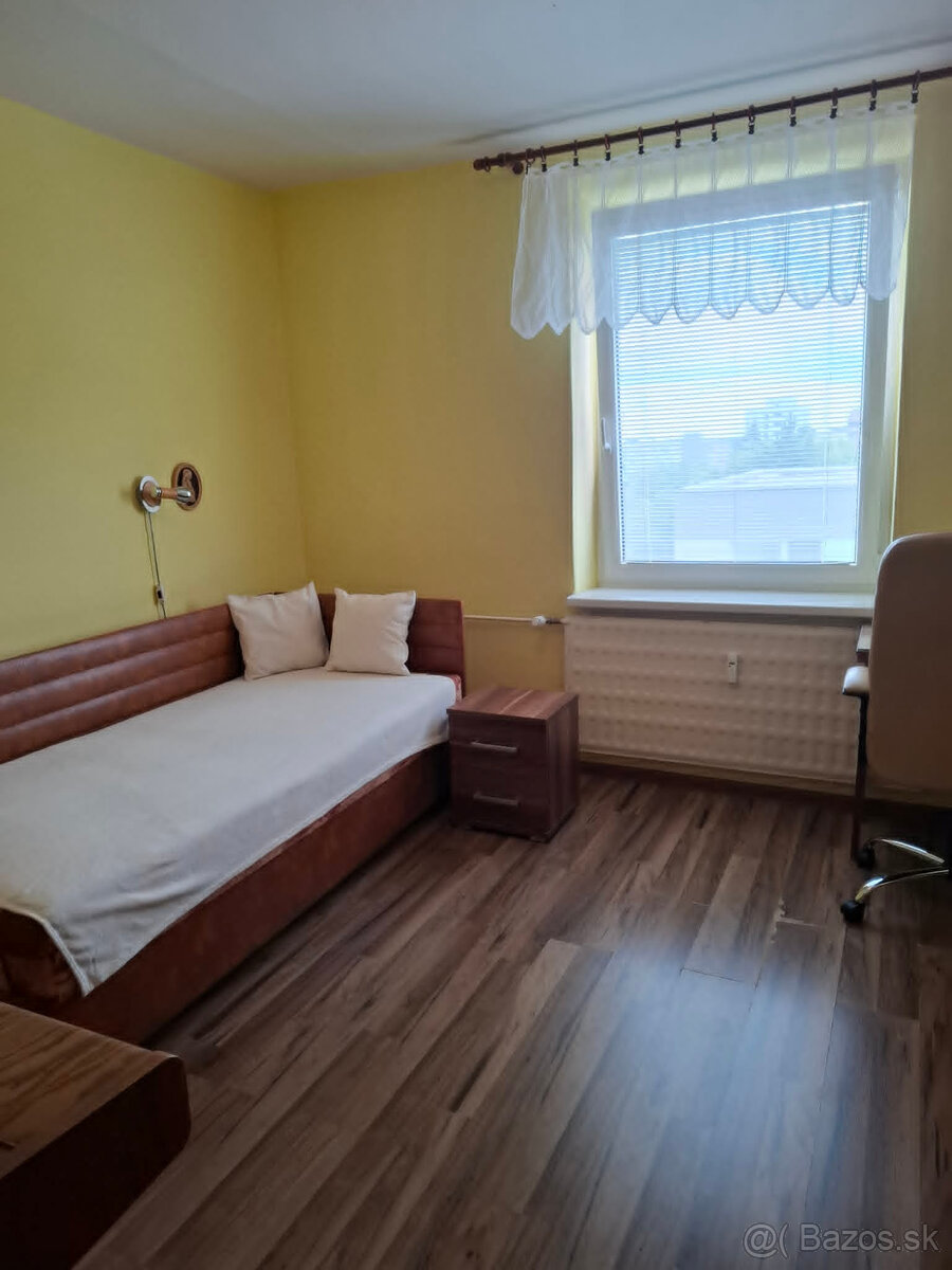 Predaj 3 izbový byt centrum Zlaté Moravce - 6