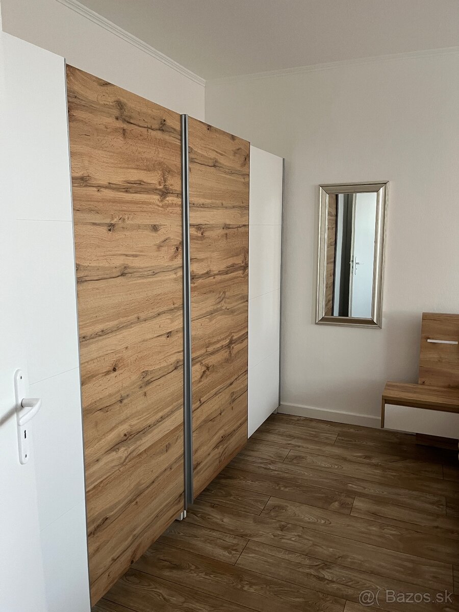 Prenájom 1 izbový byt s balkónom,Okružná,Levice - 6