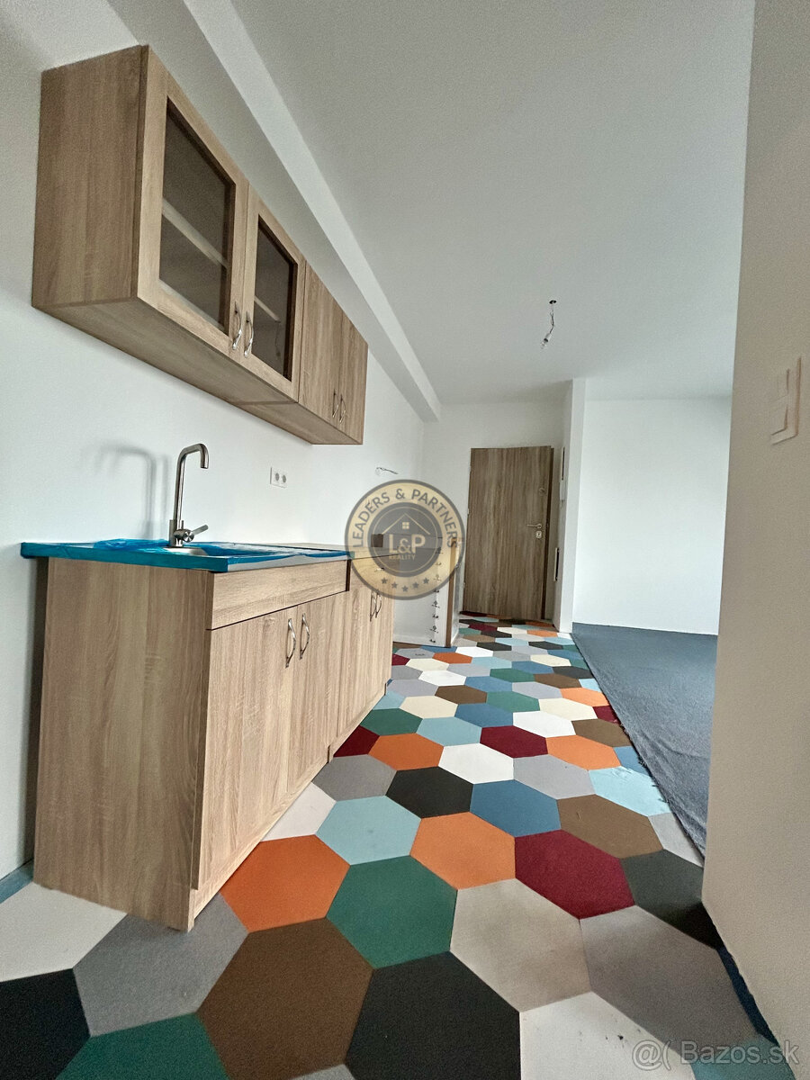 PREDAJ 2izbový byt Bezenye - 6