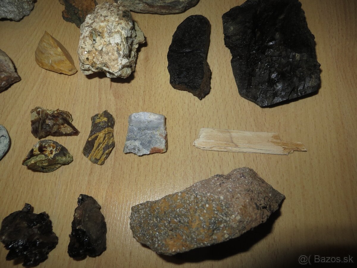 Rôzne minerály zo Slovenska - 6
