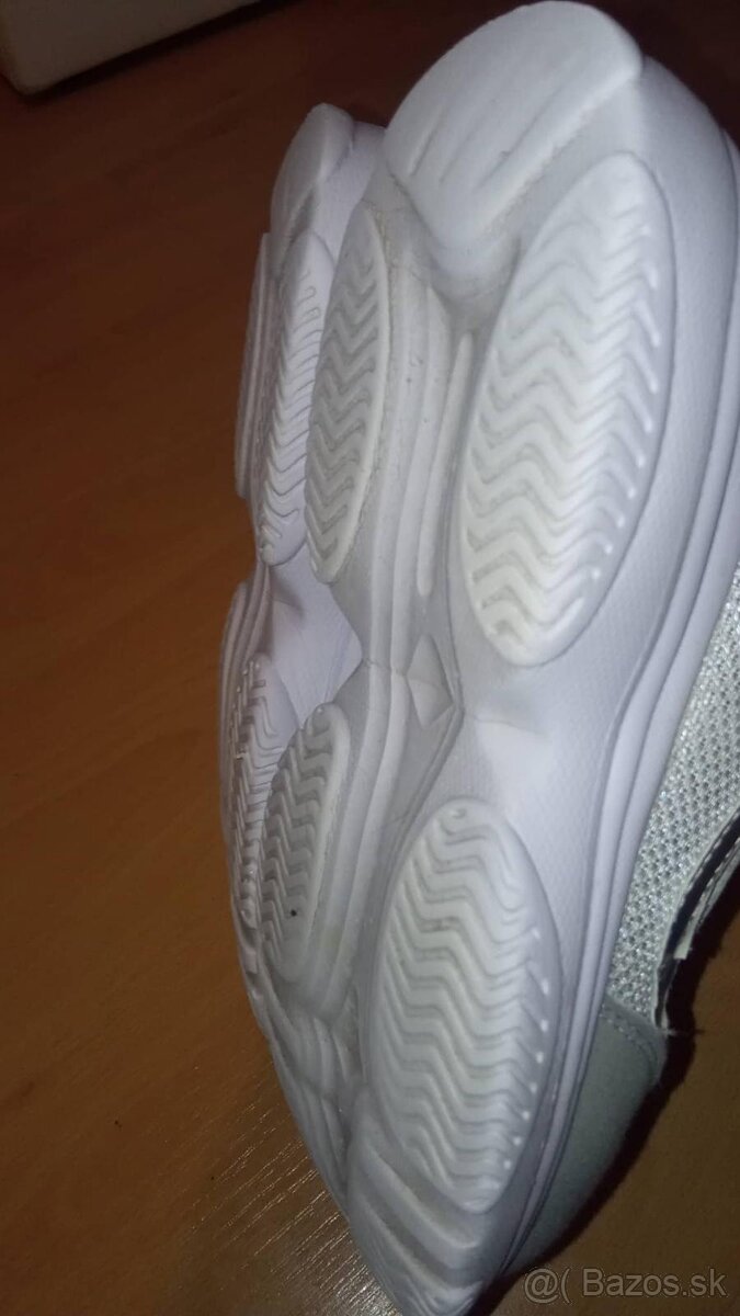 Bielo strieborné tenisky-číslo 34 - 6